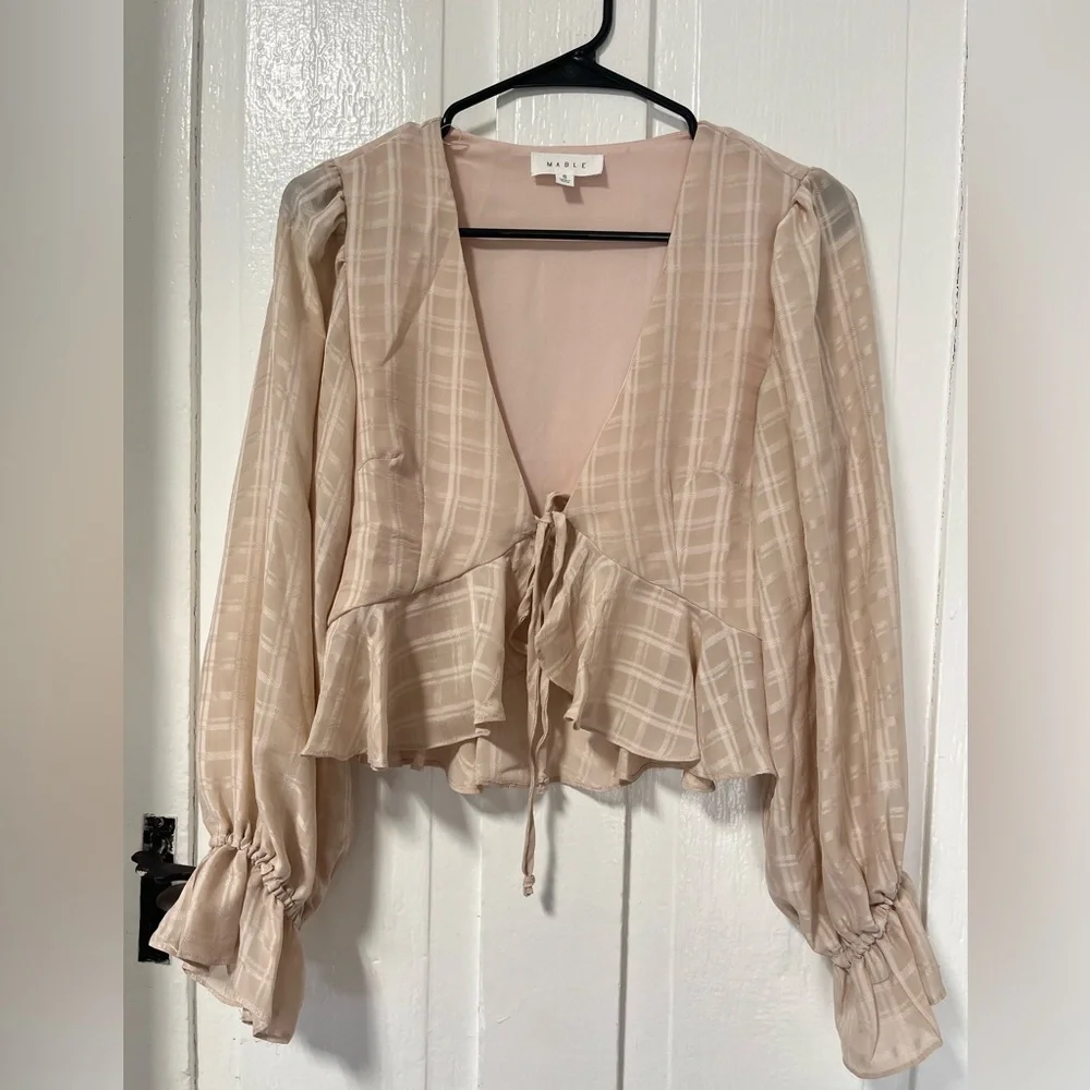 Mable Anais geometric print pale blush pink tie front cropped blouse size small